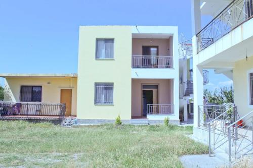 Apartments Velipoja
