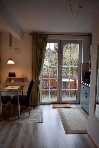 Hostal G�stehaus - Haus Am Schultal