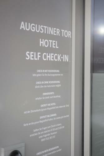 Hostal Hotel Augustiner Tor