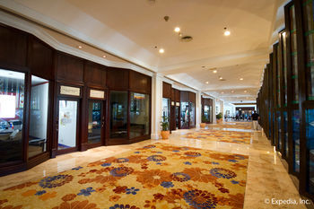 Hotel Waterfront Airport  Mactan
