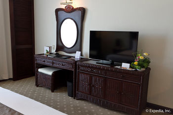 Hotel Waterfront Airport  Mactan