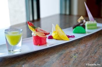 Hotel Waterfront Airport  Mactan