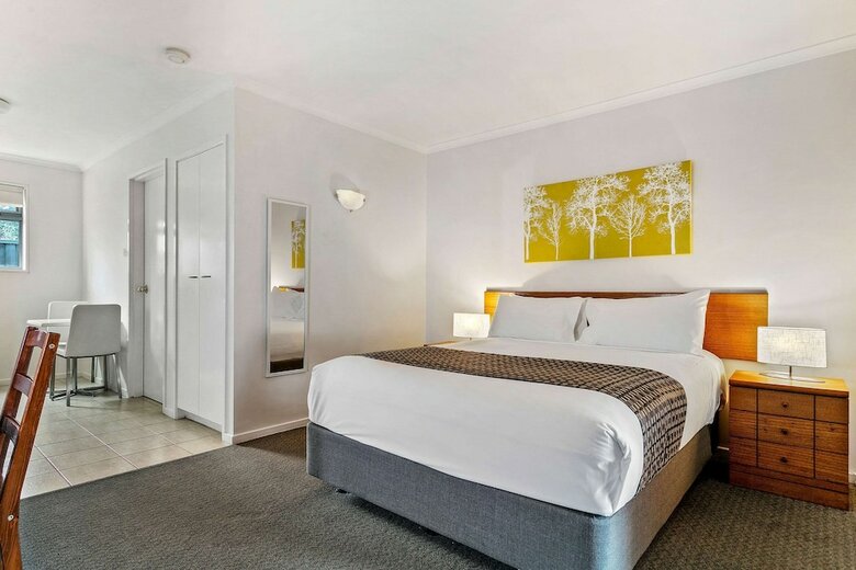 Hotel Quality Inn & Suites The Menzies