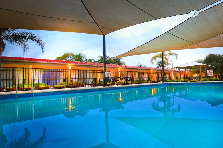 Hotel Comfort Inn Deakin Palms