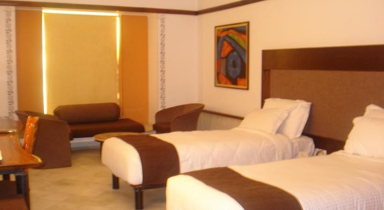 Hotel Paras Mahal