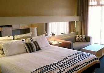Hotel Comfort Inn And Suites Emmanuel