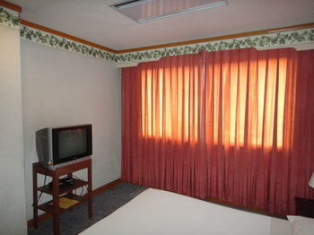 Hotel Holiday Plaza