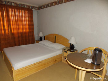 Hotel Holiday Plaza