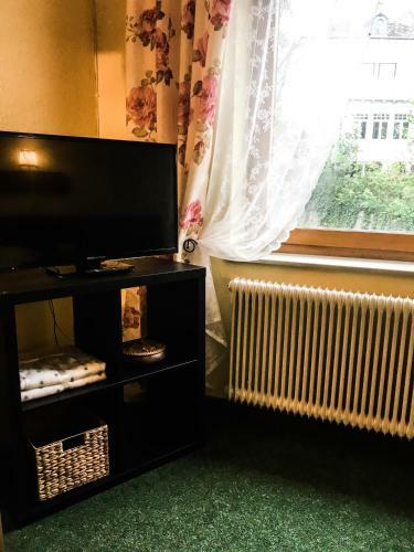 Hostal Helenental Pension & Apartments