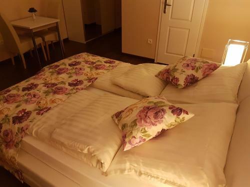 Hostal Promenade Inn