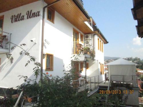 Hostal Villa UNA
