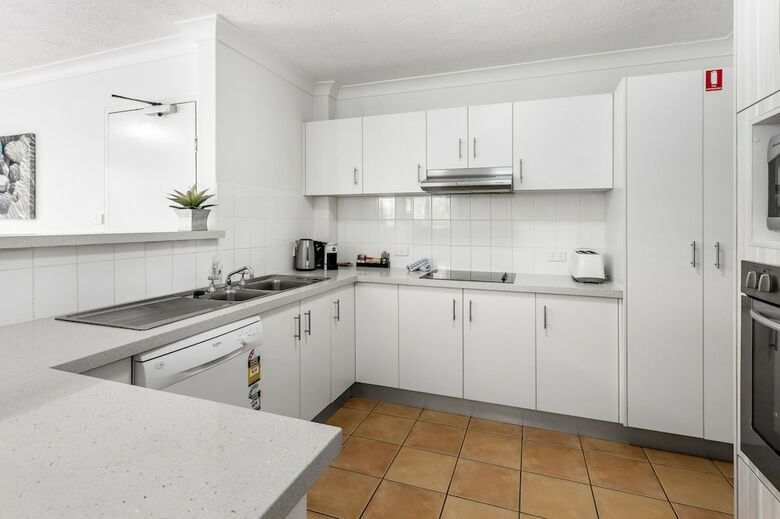 Apartamentos Sea Breeze On Main Beach