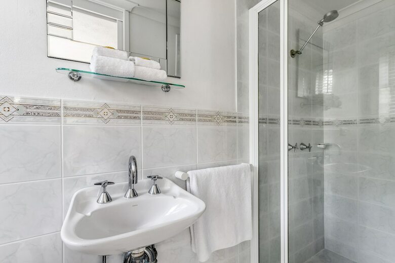 Apartamentos Sea Breeze On Main Beach