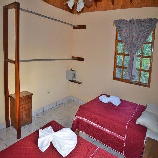 Tres Banderas Hotel(hdo)