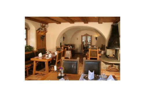 Hostal Hotel Garni Schloss Sch�nke