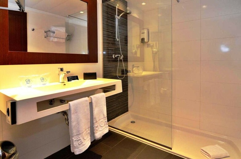 Hotel Tach Madrid Airport