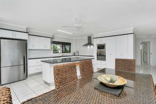 Aparthotel Roydon Beachfront Apartments