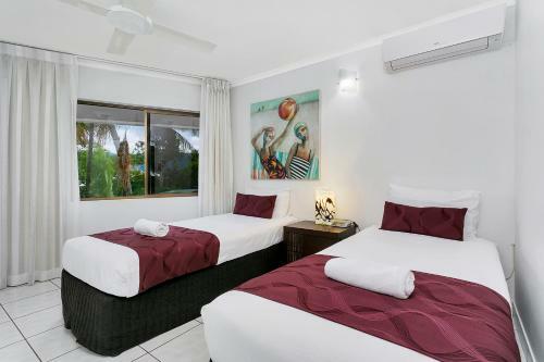 Aparthotel Roydon Beachfront Apartments