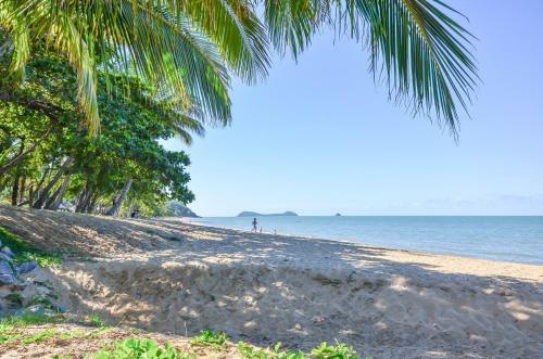 Aparthotel Roydon Beachfront Apartments