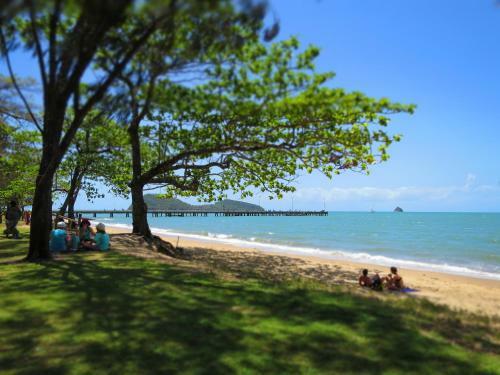 Albergue Cairns Beaches Flashpackers
