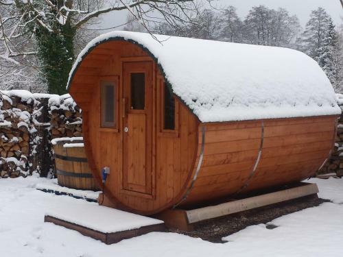 Mini Hotel �bernachten Im Gurkenfass