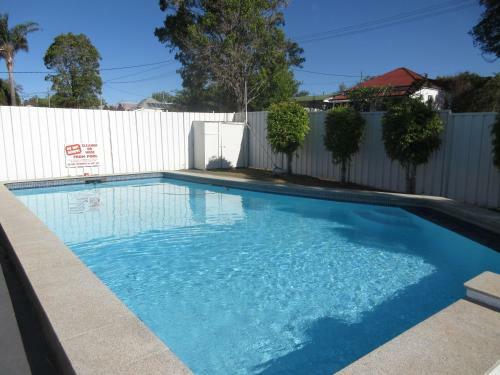 Motel Riviera On Ruthven
