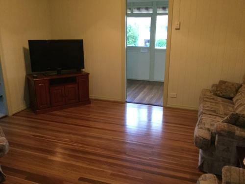 Redcliffe Holiday Let