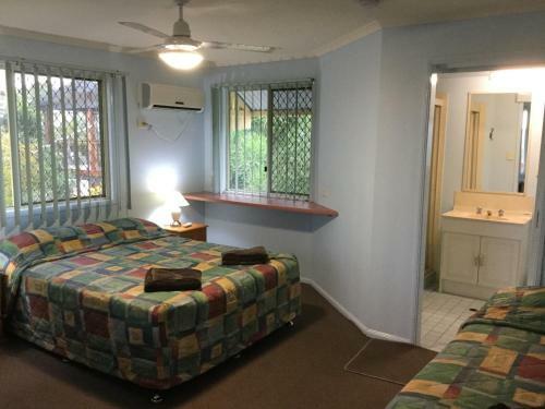Redcliffe Holiday Let