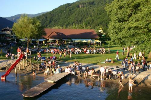 Schwimmbad Camping M�ssler