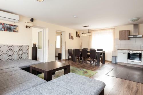 Hostal Haus Alpenblick M�lltal