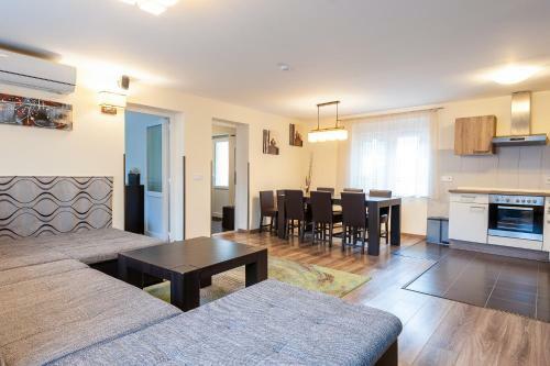 Hostal Haus Alpenblick M�lltal
