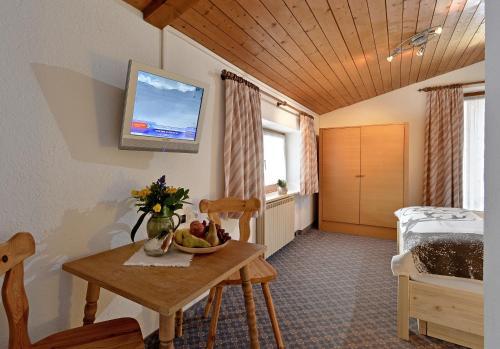 Apartamento Appartementhaus Kostenzer