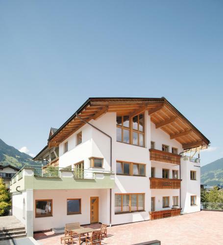 Apartamento Appartementhaus Kostenzer