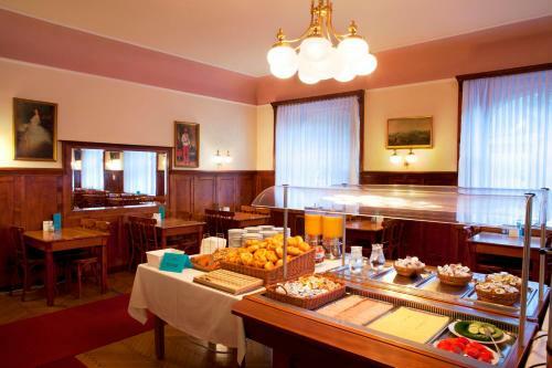 Euro Youth Hotel & Krone