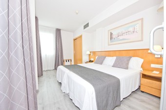 Aparthotel Atenea Vall�s