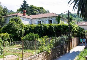 Hostal Guest House Zec