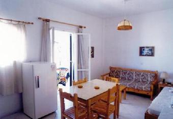 Hotel Beachfront Salvanos Apartments