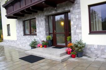 Hostal Guest House Vila Pod Lesom