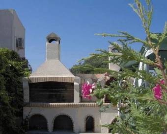 Hostal Avra Studios