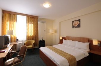 Hotel Rin Airport