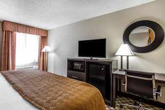 Hotel Quality Inn & Suites