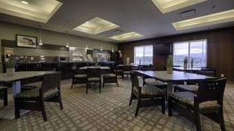 Best Western Wine Country Hotel & Suites