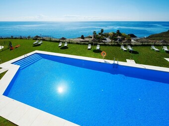 Apartamentos Ol�e Nerja Holiday Rentals By Fuerte Group