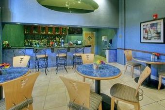 Holiday Inn Hotel & Suites Alb