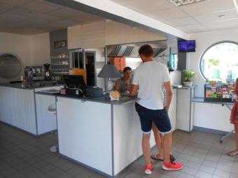 Lodge Camping De Tournus - Drole De Cabane