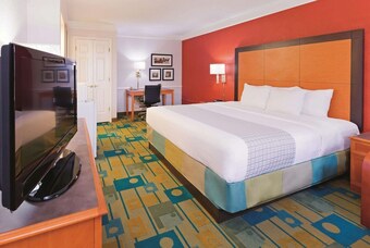 Hotel Baymont By Wyndham Lubbock - Downtown Civic Center