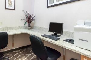 Hotel Comfort Suites Boise Airport