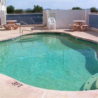 Hotel America's Choice Inn & Suites