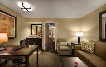 Hotel Embassy Suites Phoenix Tempe