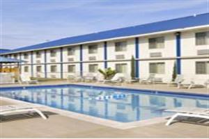 Hotel Days Inn And Suites
